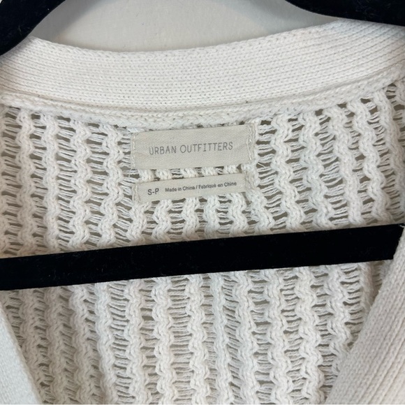 Urban Outfitters | White Button Front Cropped Length Cardigan Size Small - Picture 2 of 6